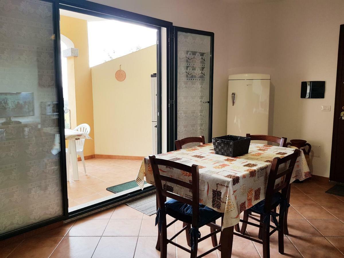 Borgo Lu Canali Da Gavino Leilighet Badesi Eksteriør bilde